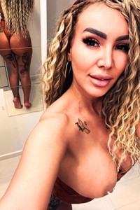 Bella